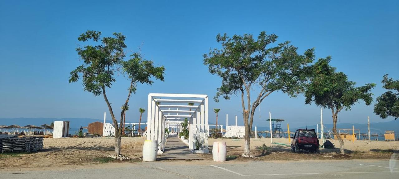 Premium Suites Ofrinion Ngoại thất bức ảnh