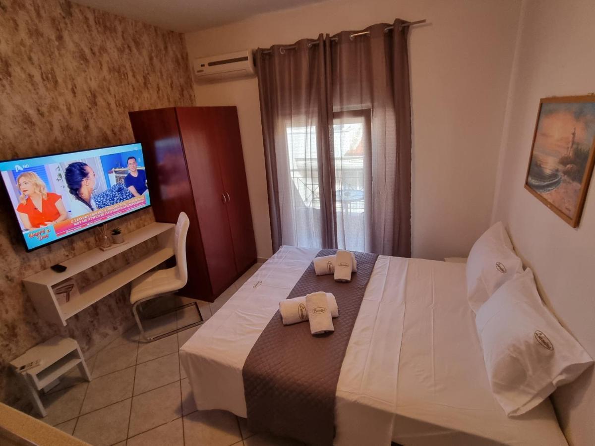 Premium Suites Ofrinion Ngoại thất bức ảnh