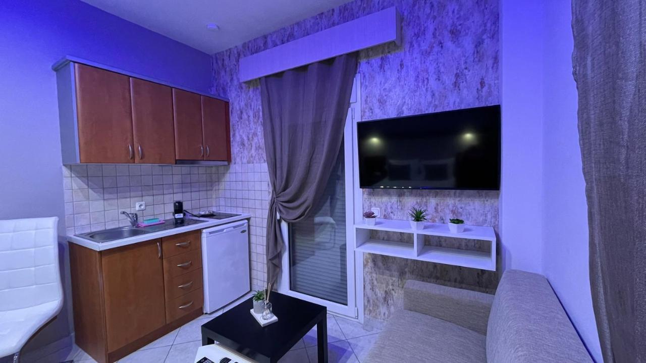 Premium Suites Ofrinion Ngoại thất bức ảnh