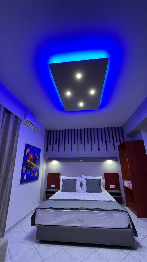 Premium Suites Ofrinion Ngoại thất bức ảnh