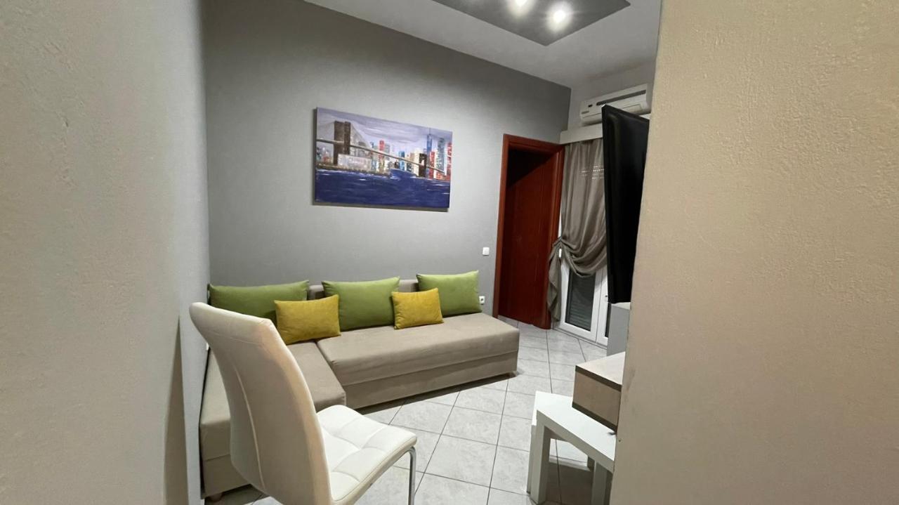 Premium Suites Ofrinion Ngoại thất bức ảnh