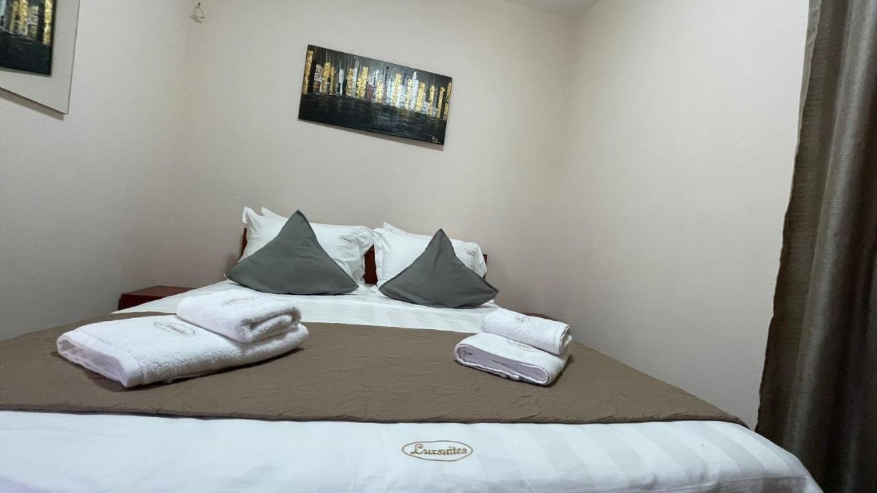 Premium Suites Ofrinion Ngoại thất bức ảnh